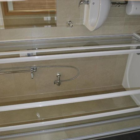 Hotel Golf Jezera Ostrožská Nová Ves Zewnętrze zdjęcie
