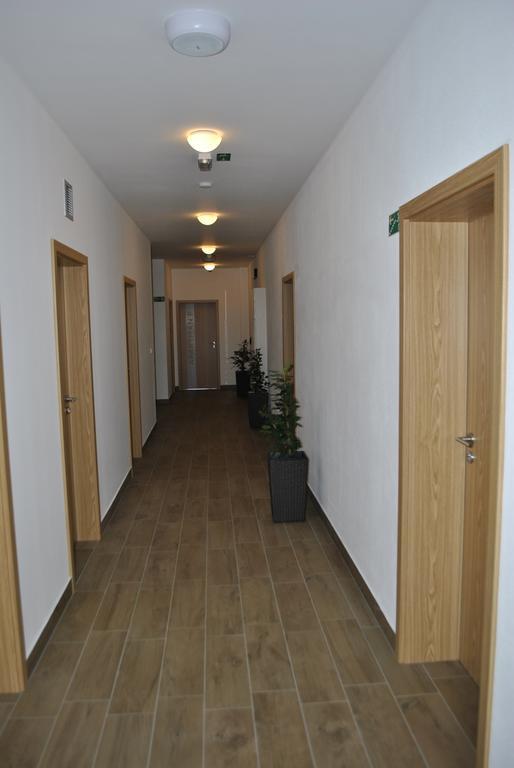 Hotel Golf Jezera Ostrožská Nová Ves Zewnętrze zdjęcie
